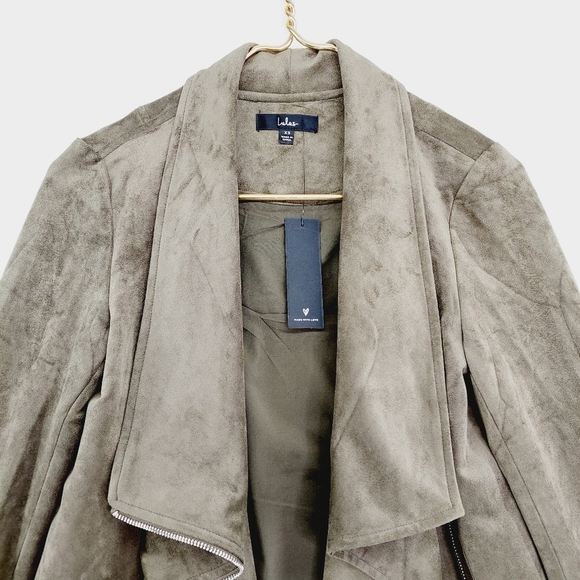 NEW Lulu's Taupe Tan Faux Suede Leather Asymmetrical Zip Up Moto Jacket P4752 - Picture 2 of 8